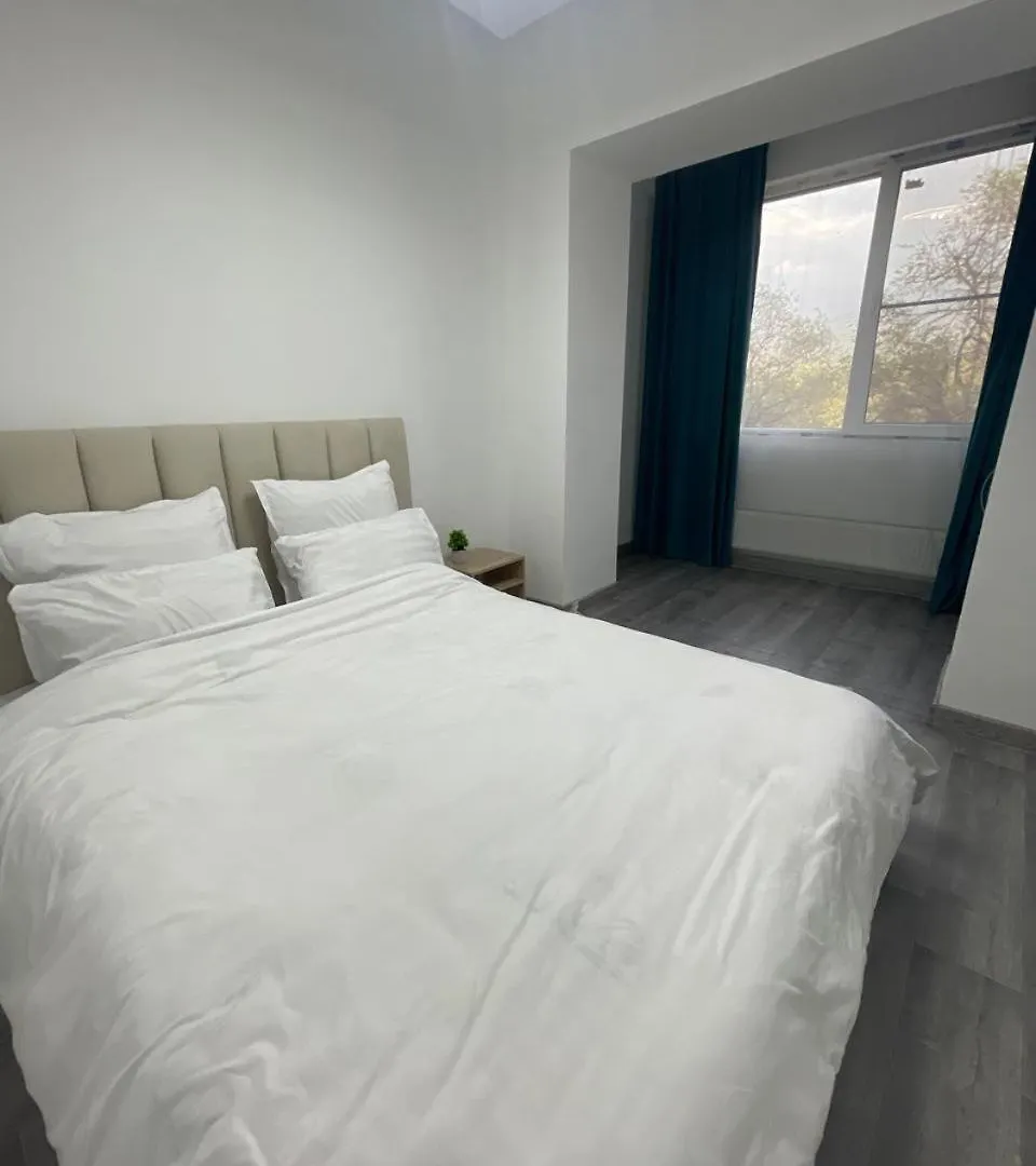 3-Rooms Apartment In The Center Of Almaty